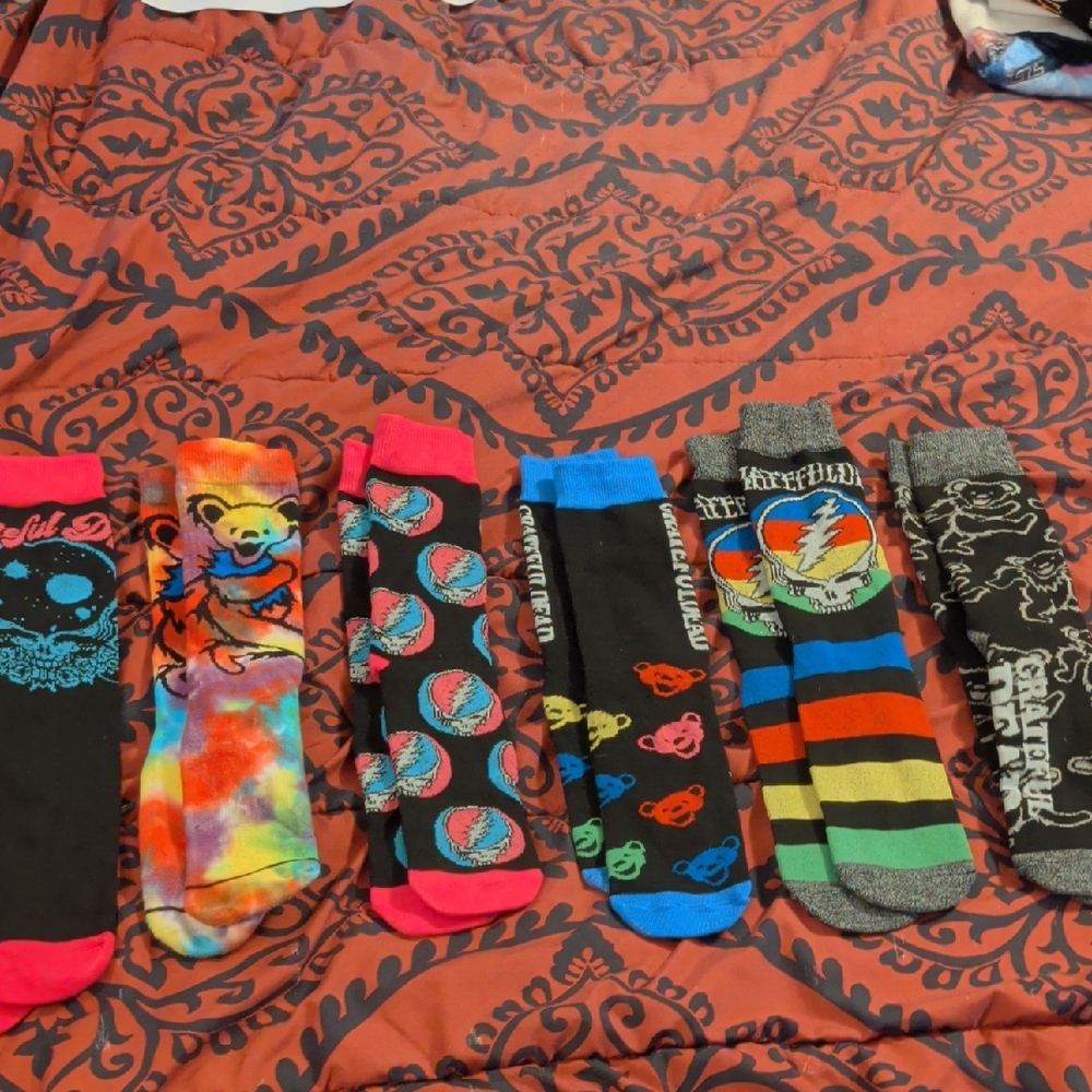Grateful Dead Men's Vibrant Crew Socks Collection